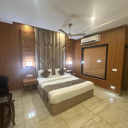 Zirakpur Hotel Destination מראה חיצוני תמונה