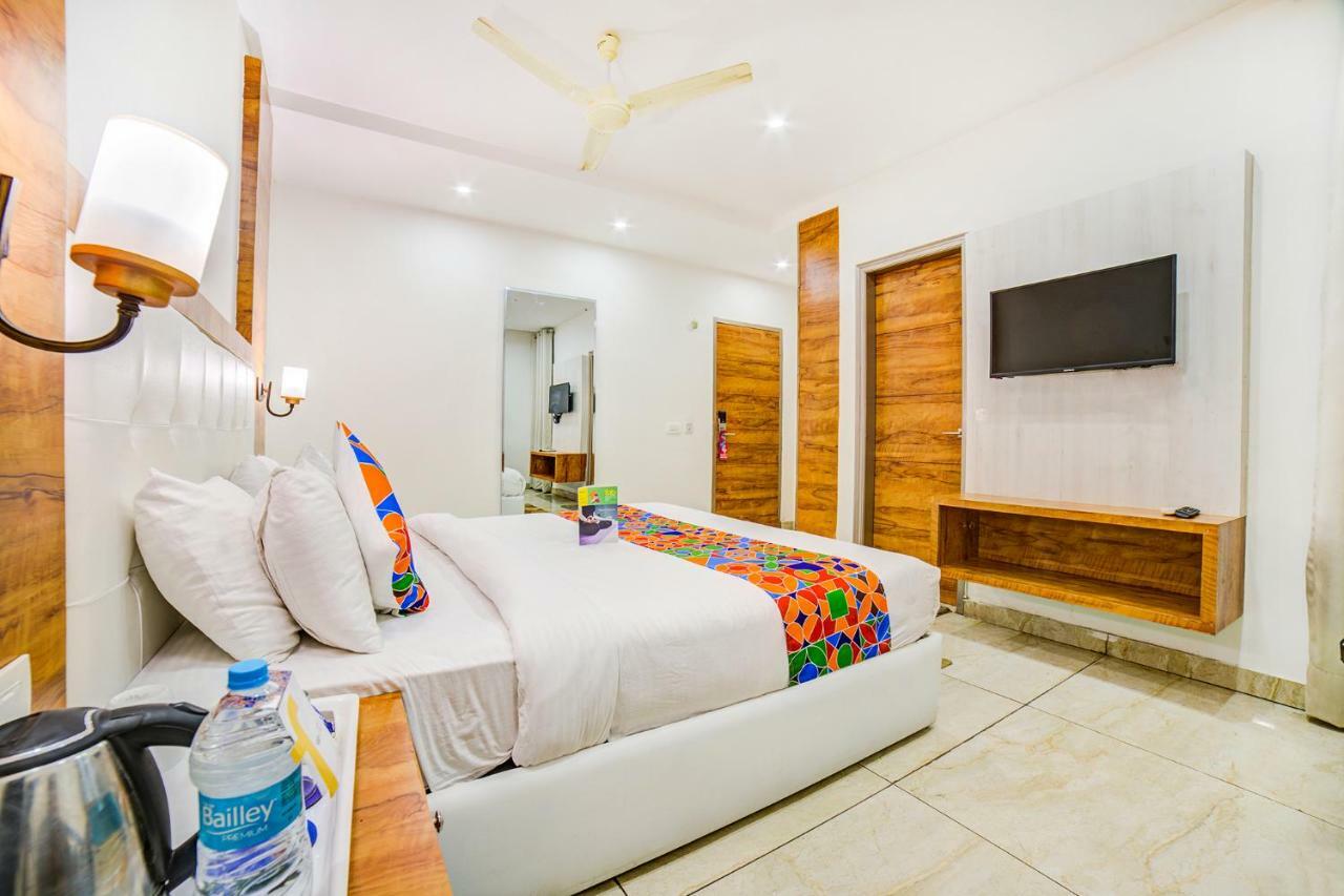 Zirakpur Hotel Destination מראה חיצוני תמונה